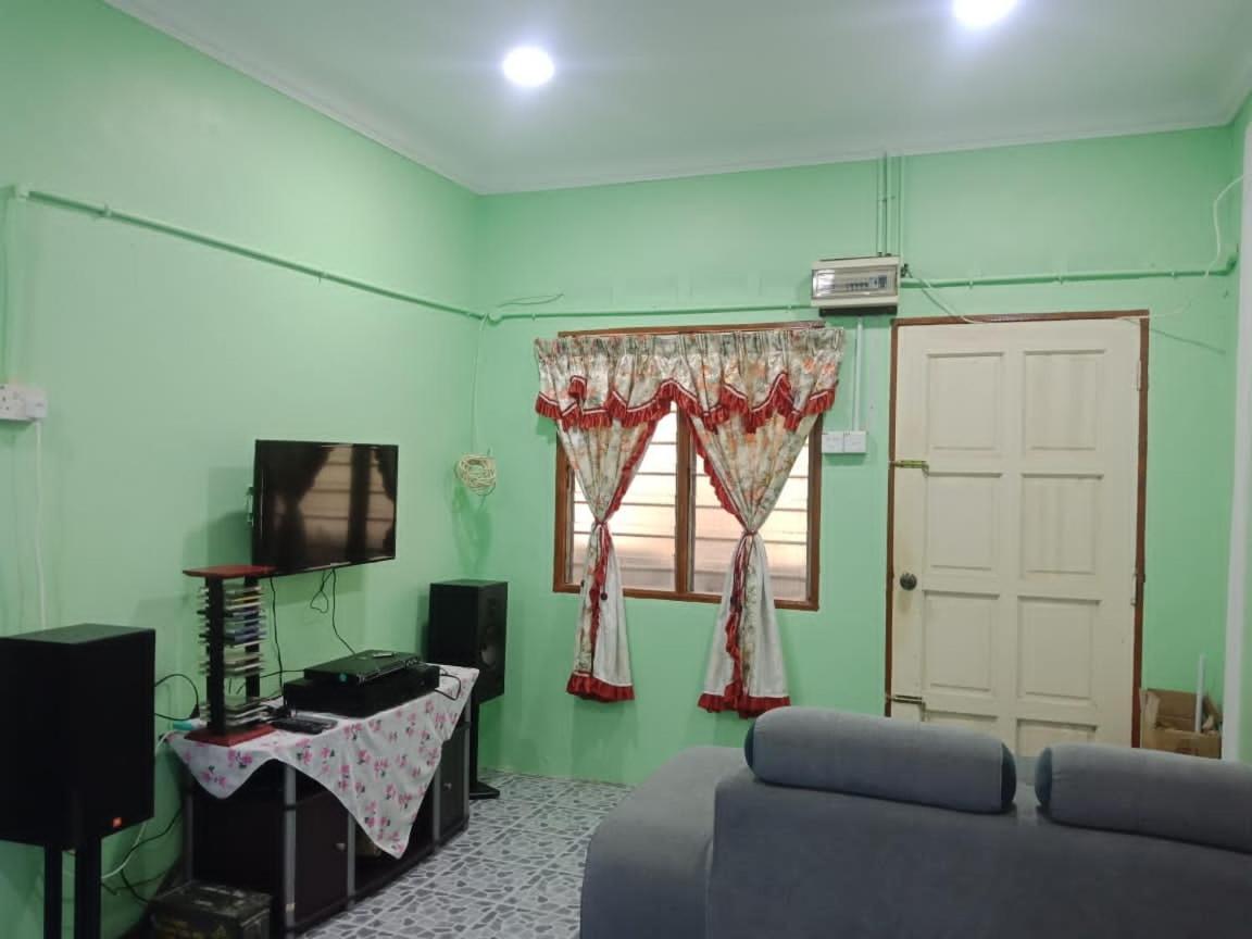 Kuntum Cottage Bed & Breakfast Kampung Tanjung Ipoh Exterior photo